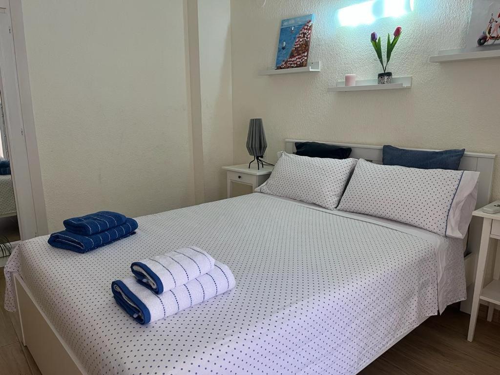 Apartamento 2 Dormitorios En Primera Linea De Playa San Cristobal Almuñécar المظهر الخارجي الصورة